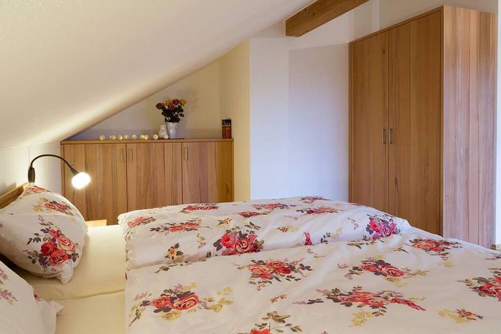 Ganze Wohnung, Familienfreundliche u. ruhige Ferienwohnung zwischen München und Chiemsee in Glonn, Oberbayern