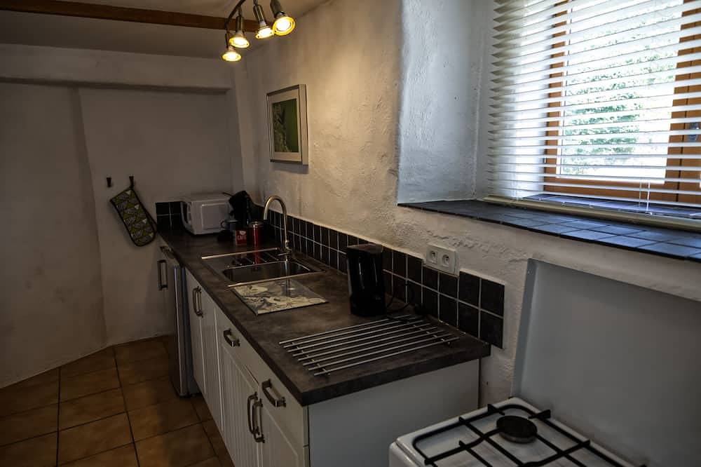 Appartement entier, Idyllic Country Location for couples, central, peaceful, 5 mins from shops, Wifi in Lopérec, Région de Châteaulin