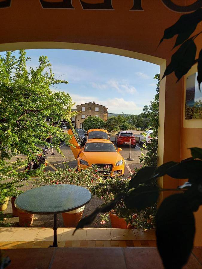 Hôtel Sainte Anne in Les Salles-sur-Verdon, Région de Brignoles