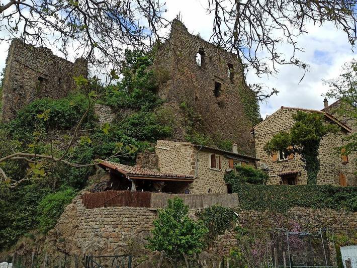 Gîte pour 6 personnes, avec terrasse, animaux acceptés