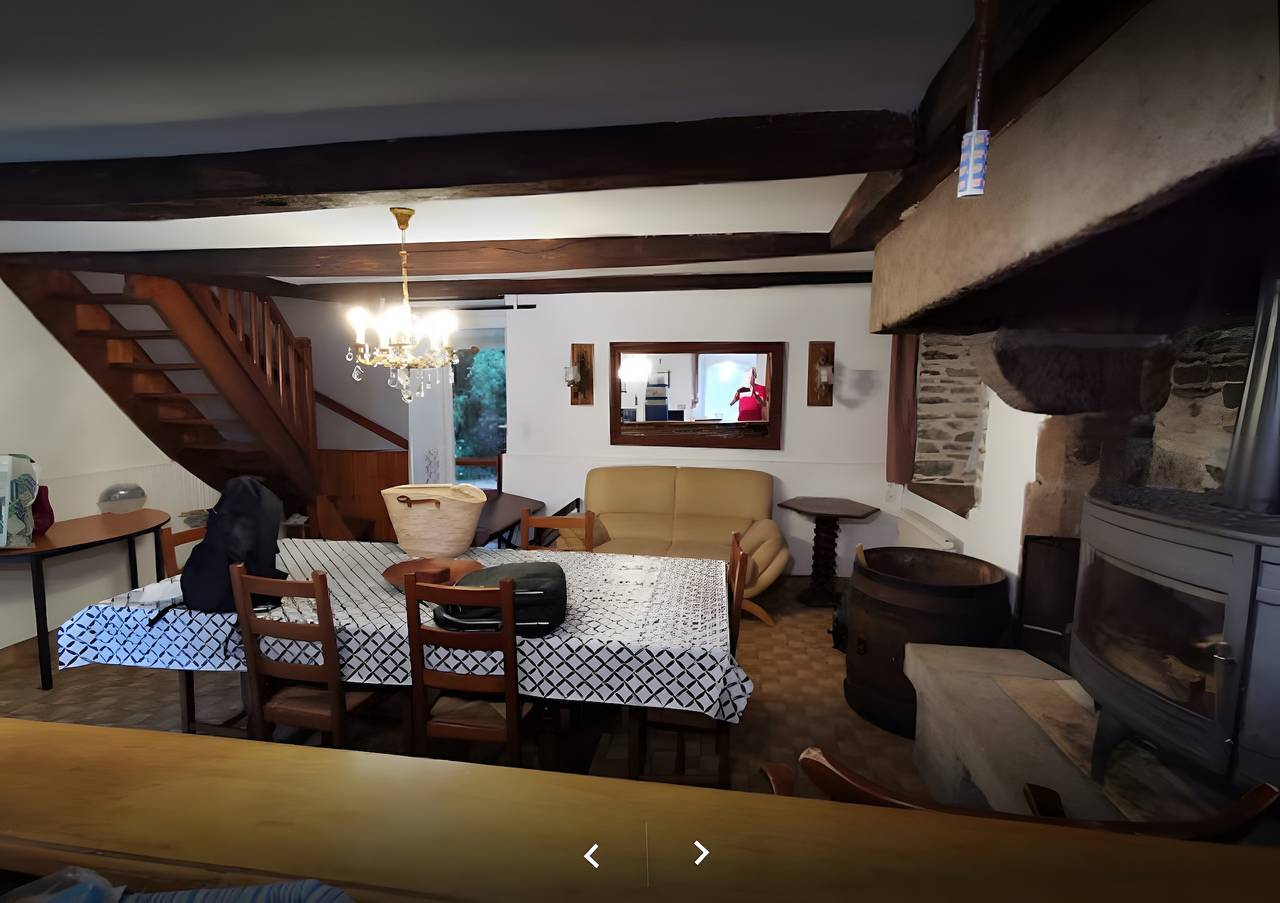 Charming 17th-Century Holiday Home “Gîte Le Mont Saint Michel” with Wi-Fi in Bacilly, Mont-Saint-Michel Bay