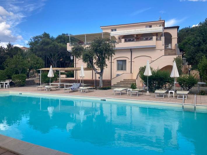 Hotel per 2 persone, con piscina e giardino, con animali domestici - 1