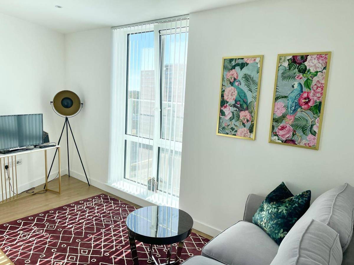 Entire apartment, Two-Bedroom Apartment in Bracknell, Berkshire