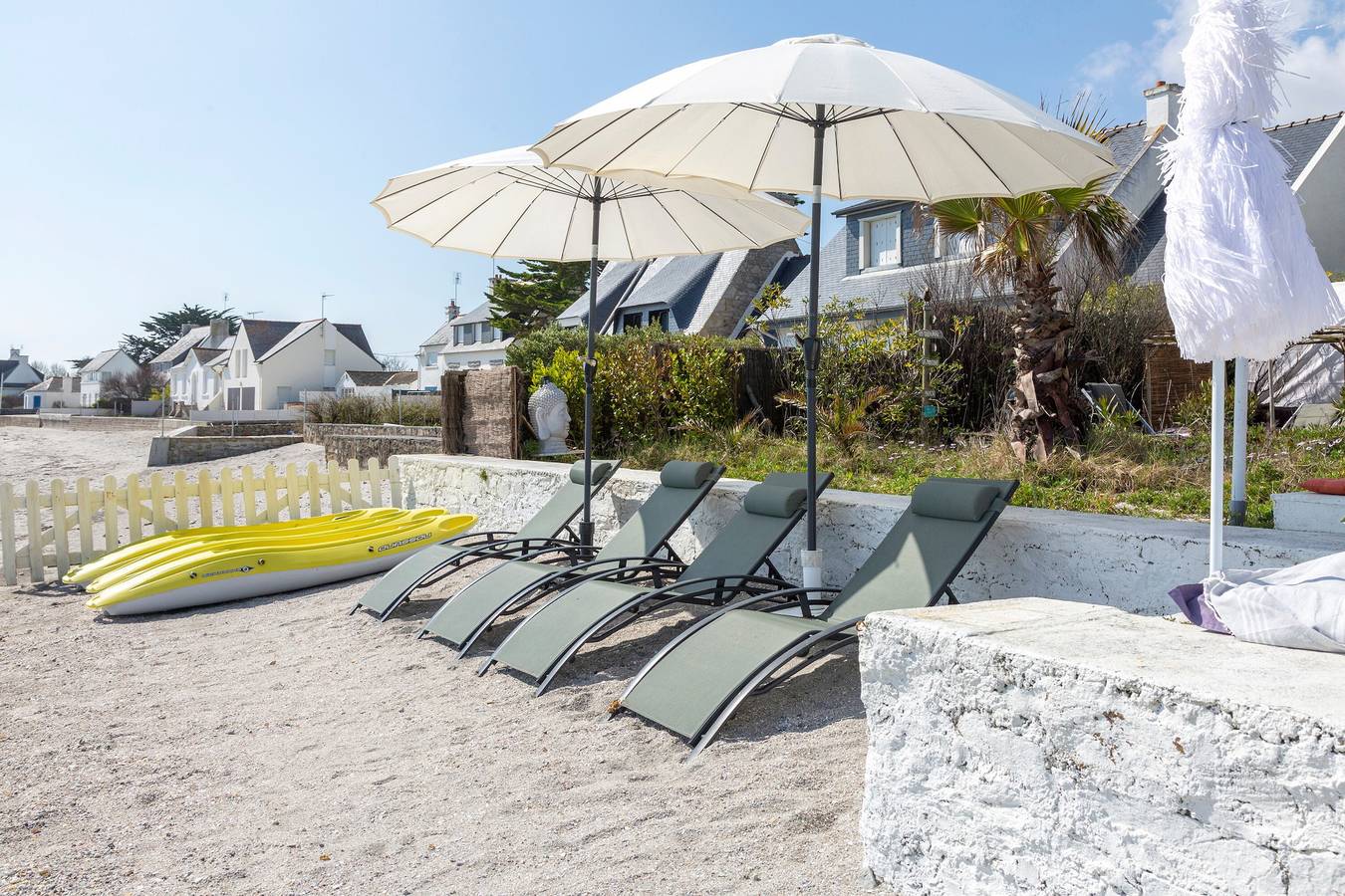 Villa 'Con Vistas al Mar Increíbles', a pie de playa, terraza privada y Wi-Fi in Loctudy, Region de Quimper