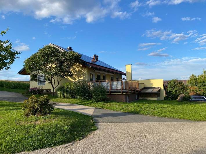 Ferienwohnung für 6 Personen, mit Terrasse und Garten