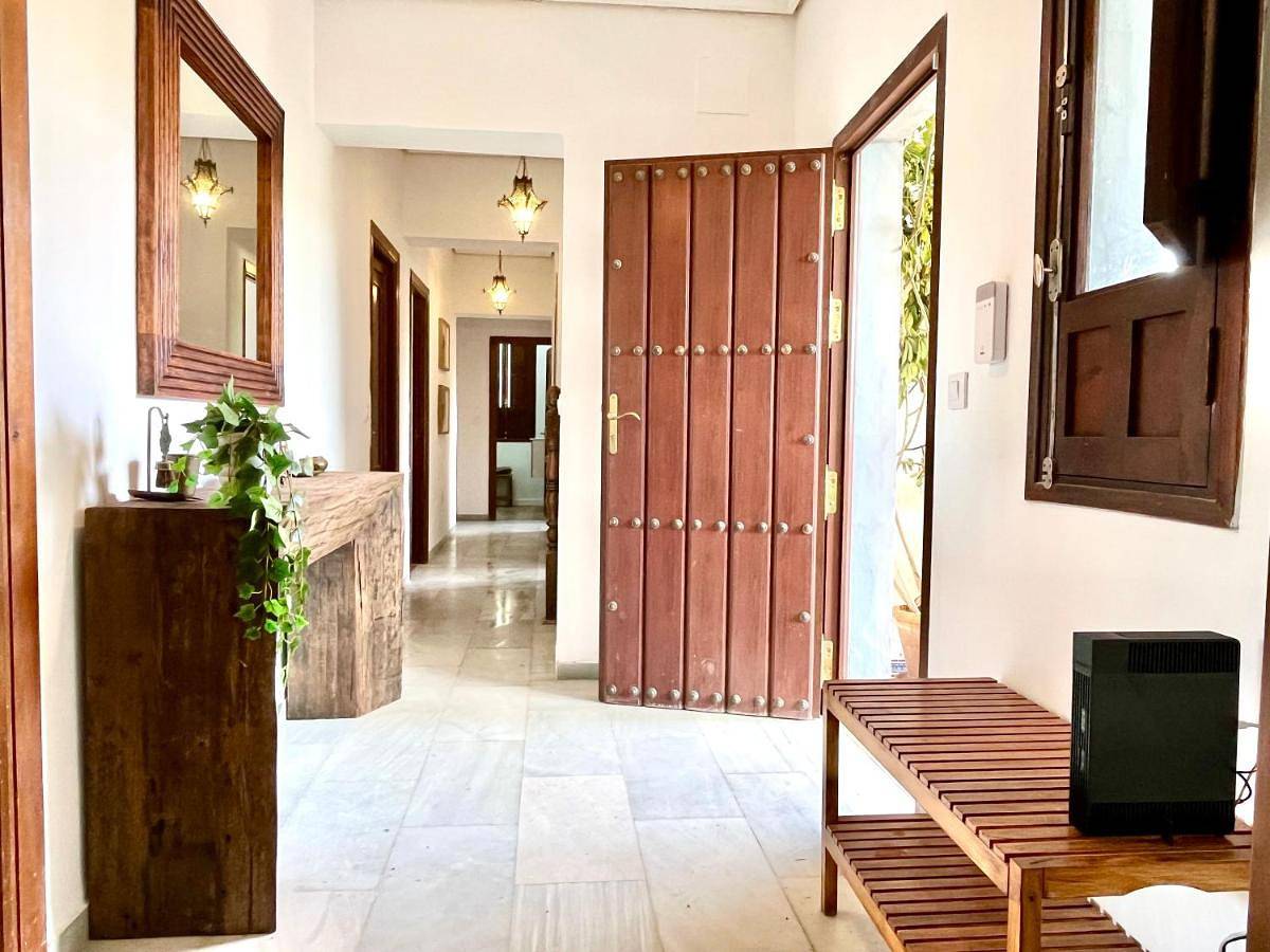 Five-Bedroom House in Espartinas, Provincia de Sevilla