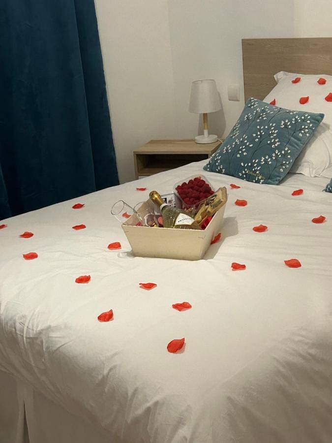 Chambre d’hôte pour 2 personnes, avec jardin ainsi que jacuzzi et piscine en Charente - 4