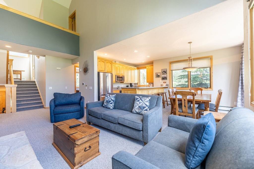 Townhome w/ Private Hot Tub & Deck with Slope Views & Short Walk to Lifts! in Arapahoe Basin