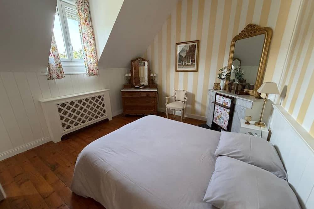 Petit Manoir Picard face à la mer 4 chambres, 3 salles de bain in Ault, Région d'Abbeville