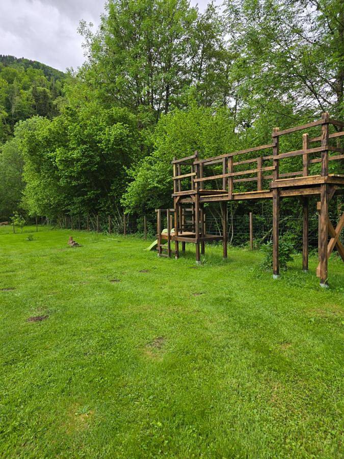 Location de vacances pour 7 personnes, avec piscine ainsi que jardin et vue, adapté aux familles à Fougax-et-Barrineuf - 3