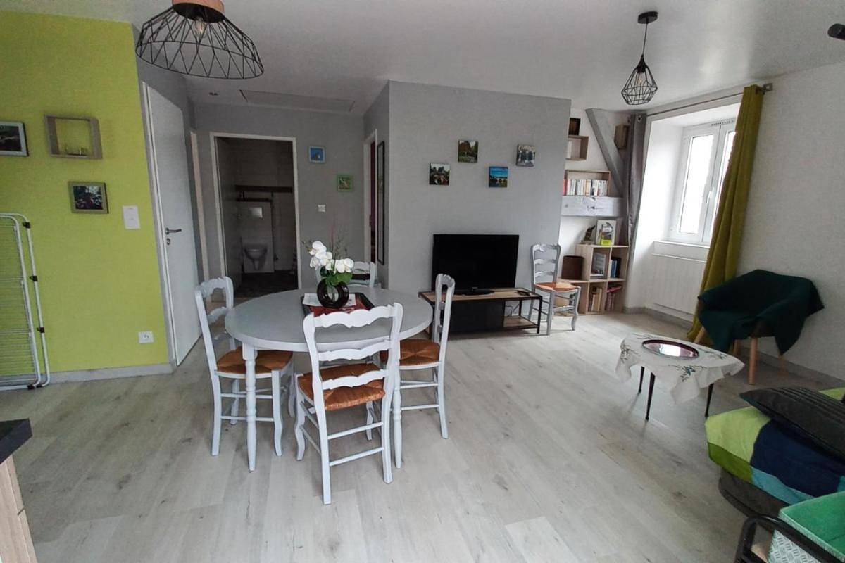 Appartement entier, Gîte Le Chardet in Saint-Sulpice-le-Guérétois, Région de Guéret
