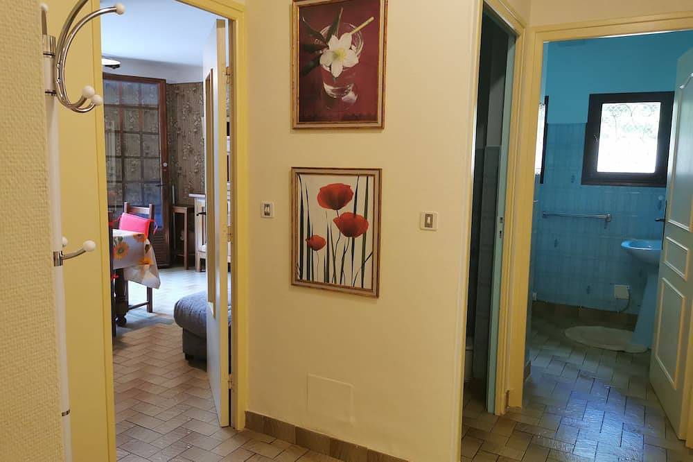 Appartement entier, Appartement F2 de 48 m² avec jardin au rdc  villa à 5 min. à pied des Thermes in Vernet-les-Bains, Parc naturel régional des Pyrénées catalanes