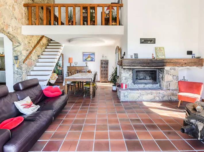 Location de vacances pour 6 personnes, avec balcon et piscine à Solliès-Ville - 3