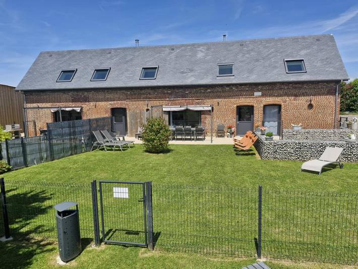 Gîte pour 12 personnes, avec jardin et terrasse