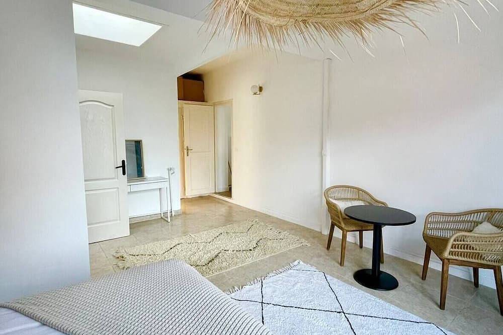 Large house near center of Lille, Lesquin airport, Chr... in Lille, Lille region