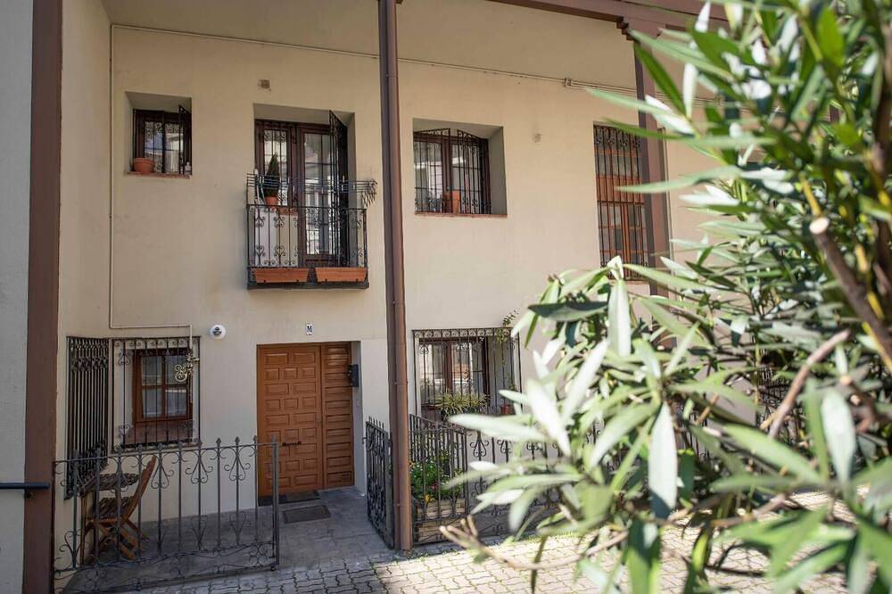 Entire apartment, White spaces El viejo Coso: with parking! in Valladolid, Valladolid Province