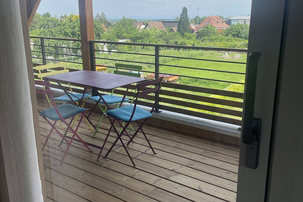 Entire apartment, New: 2-bedroom apartment in luxury residence. in Ribeauvillé, Parc naturel régional des Ballons des Vosges