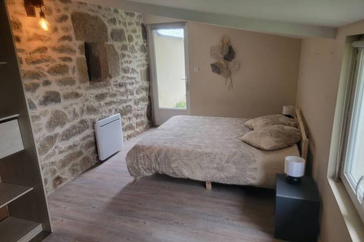 Location de vacances pour 6 personnes, avec jardin à Rostrenen - 3