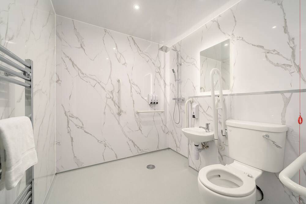 Newsome Lodge - Room 6- Gilmerton, Edinburgh in Edinburgh, Edinburgh and Lothian