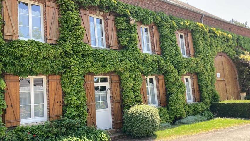 Chambre d’hôte pour 2 personnes, avec Jacuzzi et Terrasse ainsi que Jardin et Vue dans Oise - 3