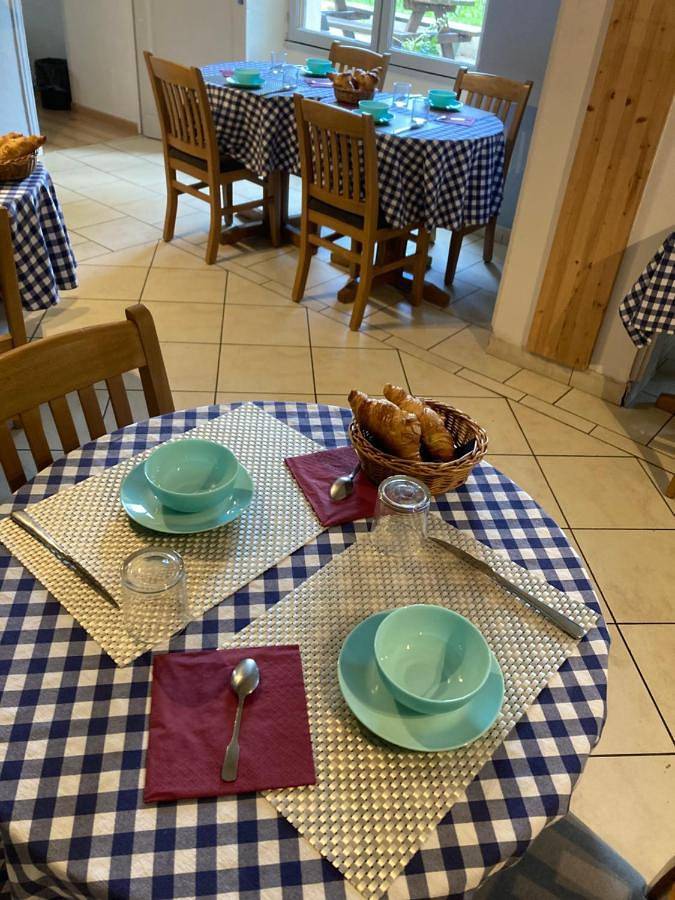 Double Room with Private Bathroom in Station de Pré Poncet, Mouthe-Lac et Mont d’Or