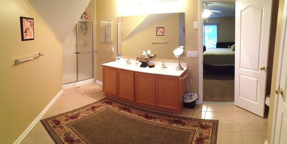 Vacation house for 10 people, with pool and balcony in Delaware