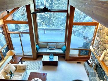 Chalet for 10 Guests in Whistler, Whistler Blackcomb, Picture 1