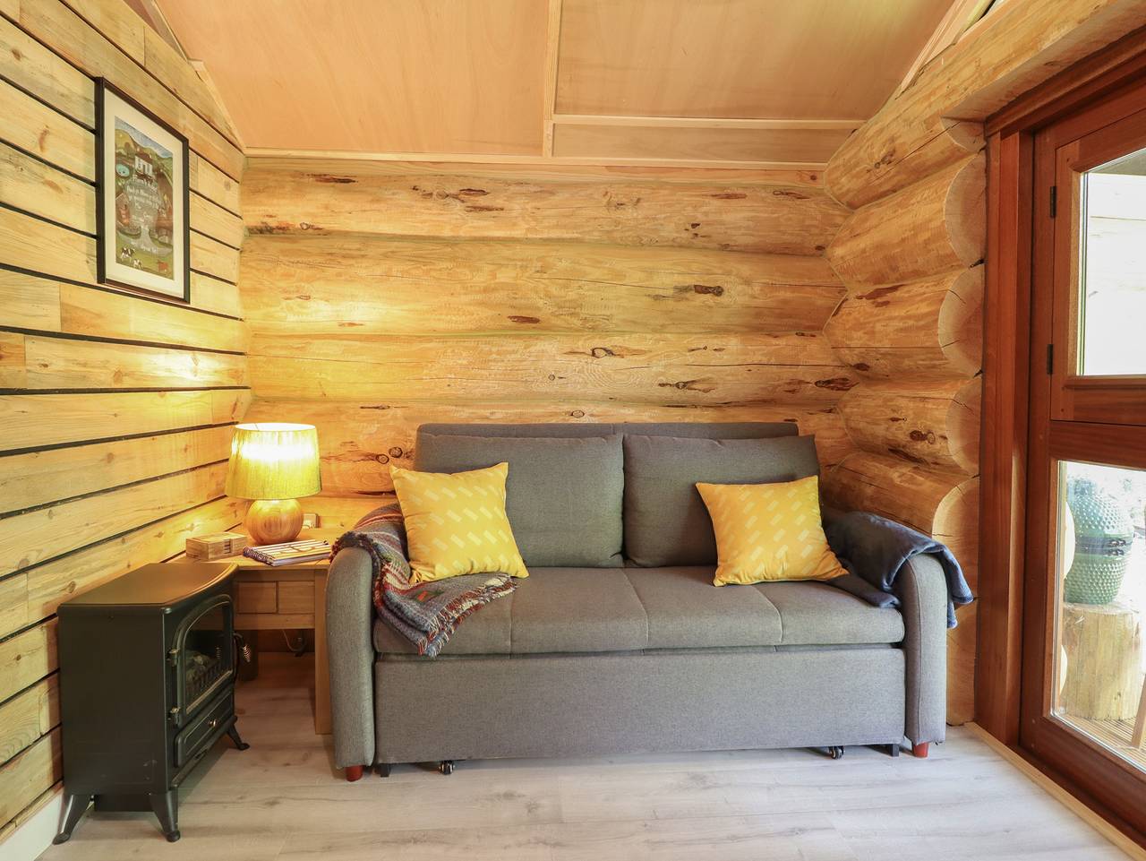 Owl Valley Cabin in Powys