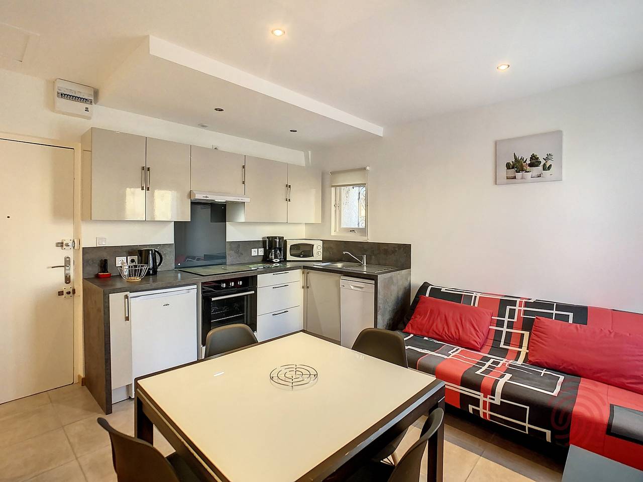 Appartement entier, Charmant F2 avec Wifi à 150m des Thermes et centre-ville de Lamalou-les-Bains in Lamalou-les-Bains, Région de Béziers