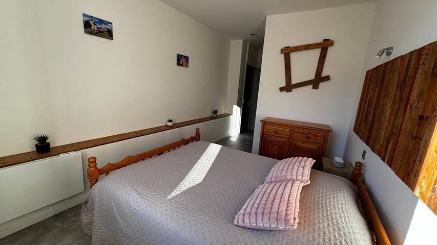 Gîte pour 5 personnes, avec vue à Maury - 3