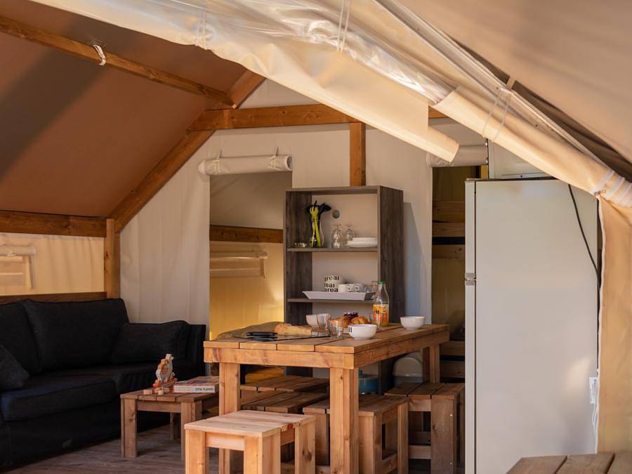 Camping Les Cyprès - Safaritent 5 personen - Tent 2ch. Genet (2023) 21m² + halfoverdekt terras 4/5 personen in Bretignolles-sur-Mer, Loiredal