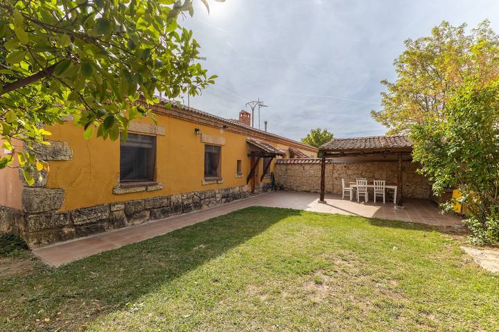 Casa rural para 6 personas, con Jardín en Provincia de Segovia - 2