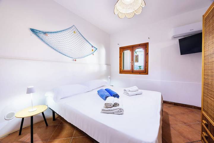 Villa Casty by the Sea with Private Pool in San Nicola l'Arena, Trabia