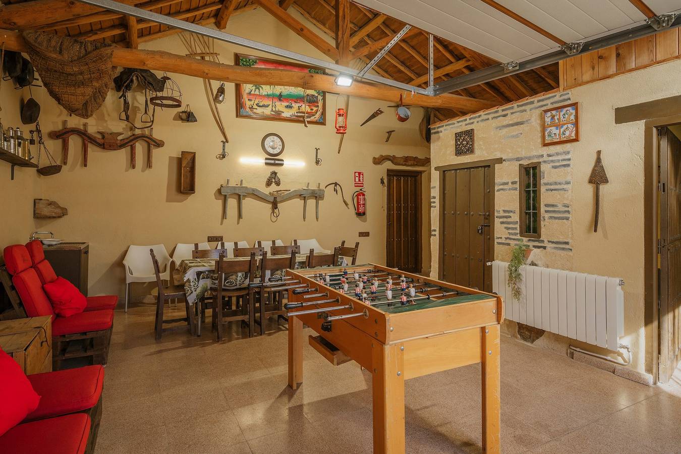 Casa rural 'Las Tres Coteras' piscina privada y Wi-Fi in Muñopedro, Provincia de Segovia
