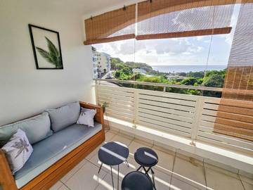 Gîte pour 2 personnes, avec vue et terrasse à Case-Pilote