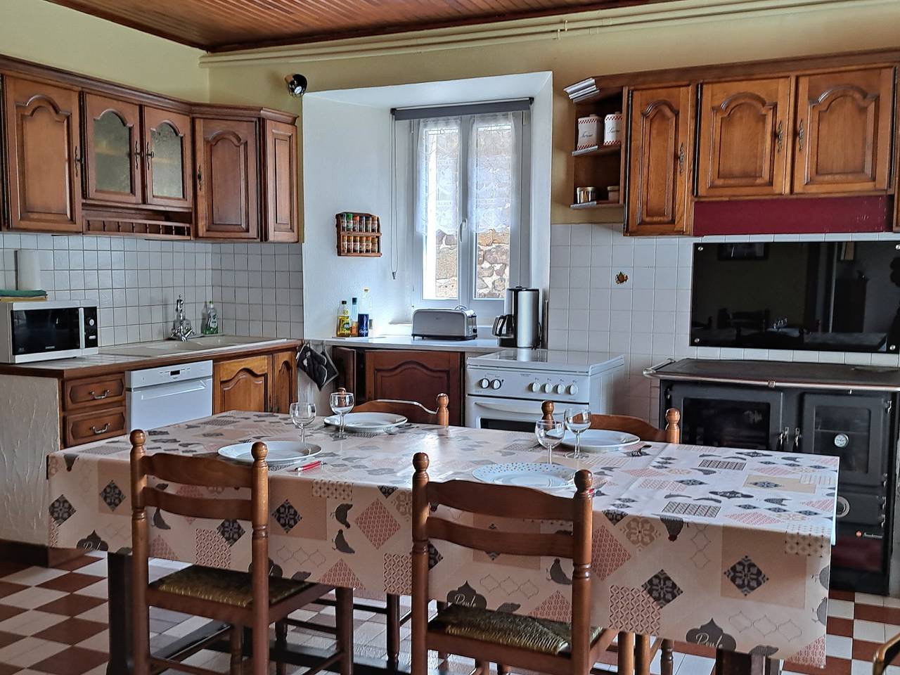Maison  « Ancienne Ferme Typique »  jardin privé  in Landos, Haute-Loire