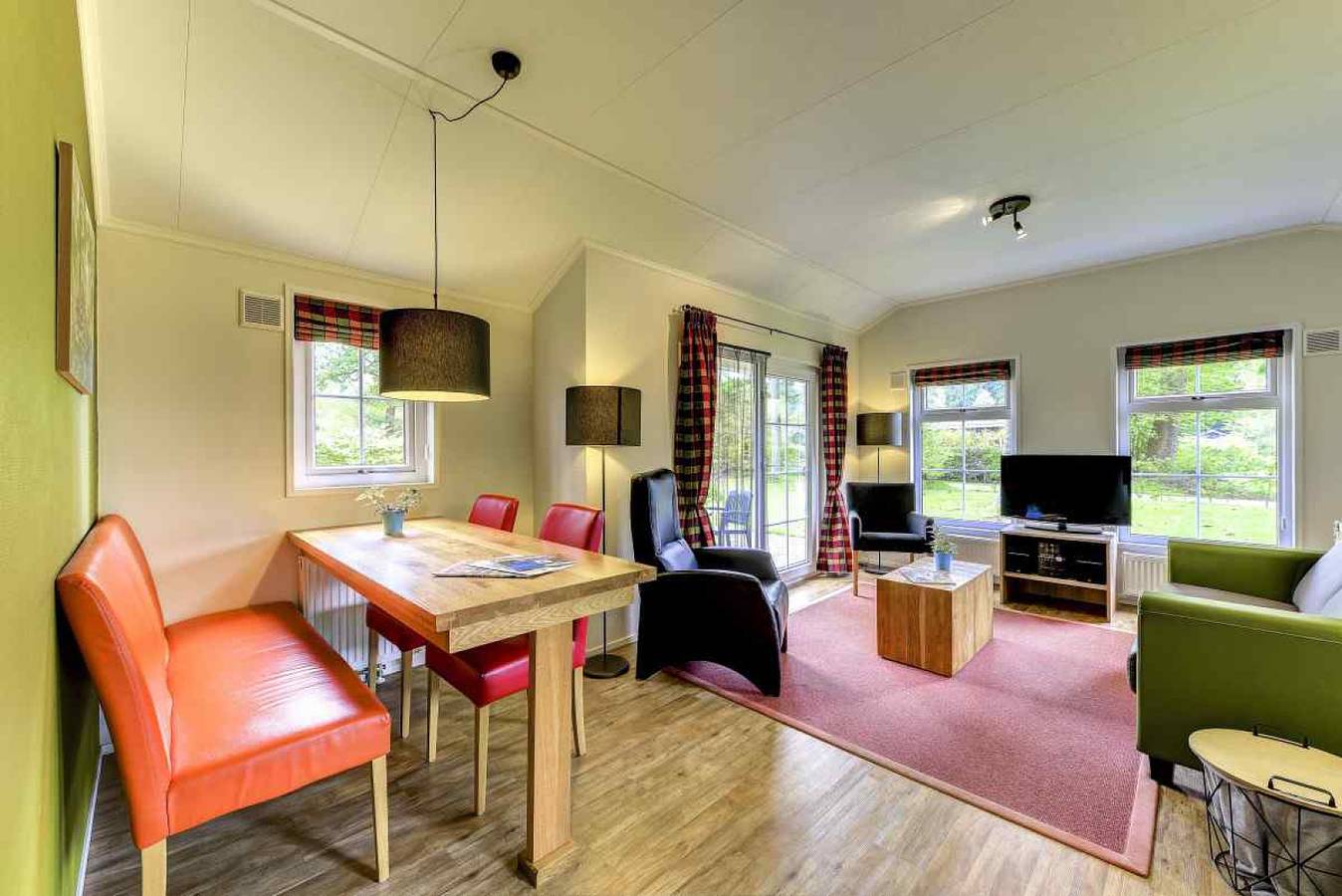 Gemütliches 4-Personen-Ferienhaus mit Außenterrasse im Vechtdal in Dalfsen, Regio Zwolle