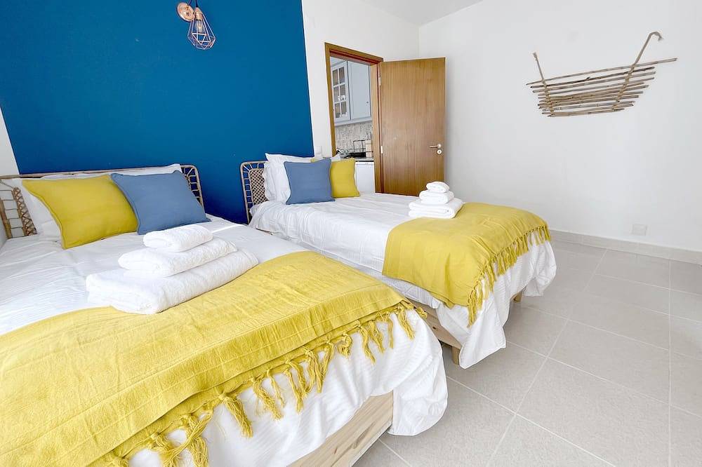 Quiet retreat with pool and panoramic views - the Hideaway in Salir do Porto, Tornada e Salir do Porto