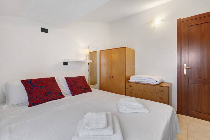 Entire apartment, ‘Piandanna Rooms’ Apartment with Balcony, Wi-Fi & Air Conditioning in Sassari, Sassari Province