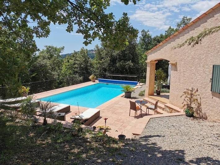 Location de vacances pour 6 personnes, avec jardin ainsi que piscine et vue à Mons (Var) - 4