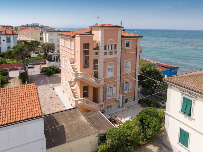 Ganze Wohnung, Ferienwohnung 'Villa Corallo - Corniola' mit Meerblick, Wlan und Klimaanlage in Spiaggia di Rimigliano (San Vincenzo), San Vincenzo