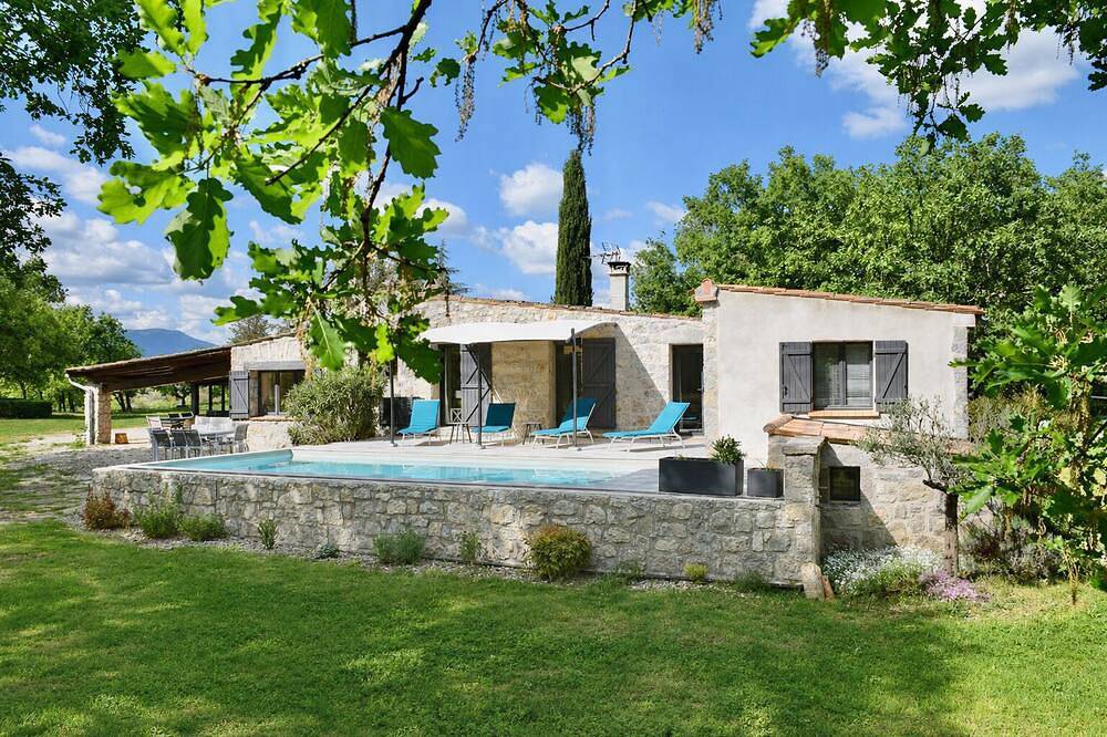 Labeaume L'orée du bois, pleine nature, emplacement exceptionnel, piscine privée in Rosières (Ardèche), Ardèche