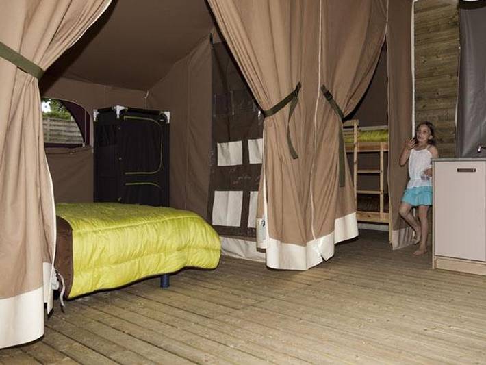 Camping Moulin de David - Safarizelt 5 personen - Lodge Niagara 40m² mit Bad (Samstag bis Samstag) in Gaugeac, Périgord Pourpre