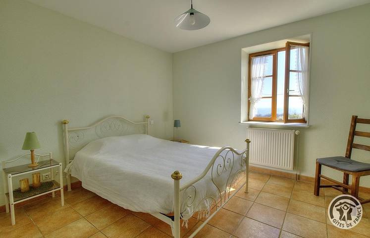 Gîte pour 8 personnes, avec balcon ainsi que jardin et vue à Fleurie - 4