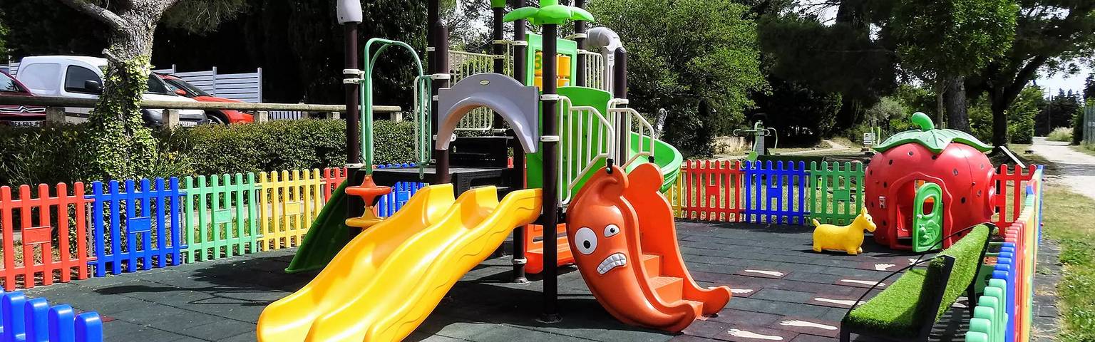 Camping für 6 Personen, mit Terrasse, mit Haustier in Vaucluse - 4