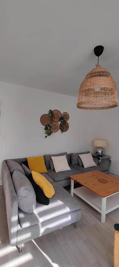 Appartement entier, Logement familial spacieux, 2 chambres , grand salon in Fougères, Fougères-Vitré