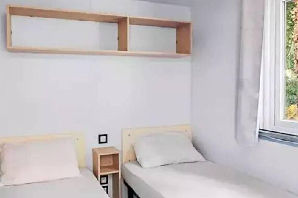 Mobil-home | Comfort | 2 Ch. | 4 pers. | Terrasse simple | A/C | Tv in Nans-les-Pins, Région de Brignoles