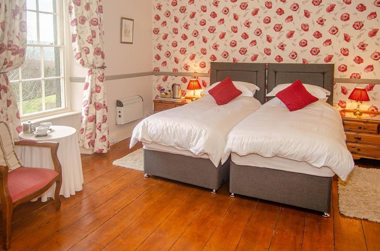 King Room with Garden View in Milton Abbot, Tamar Valley Donkey Park