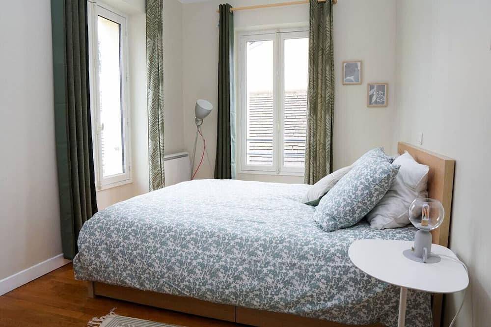 Ganze Wohnung, Luxury flat with 2 bedrooms, terrasse in downtown in Versailles, Yvelines