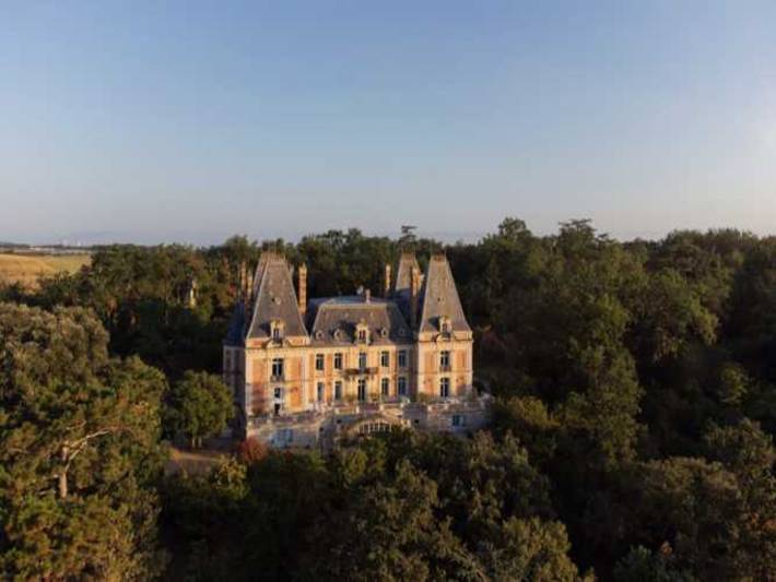 Gîte pour 2 personnes, avec piscine à Fajolles